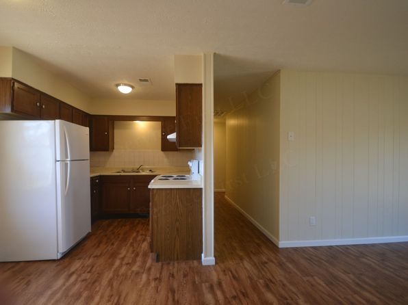 215 W South St #C