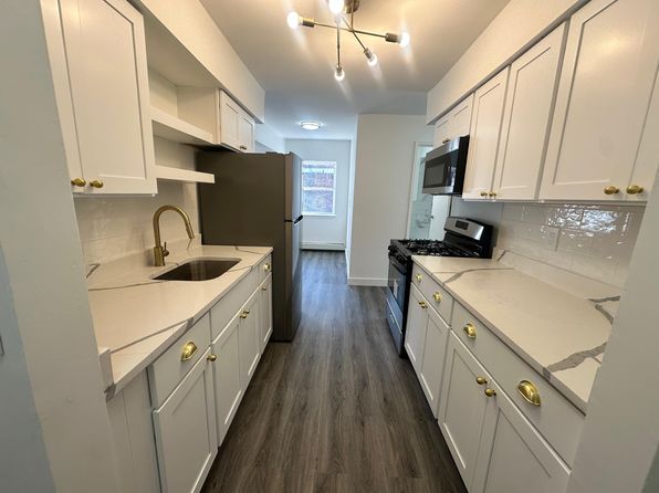 560 Washington Ave APT 6