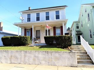25 S 9th St #2, Akron, PA 17501
