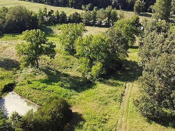 2nd image of 412 High Way