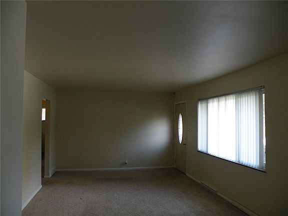 5th image of 4525 N Lesley Ave