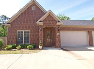 420 Valley Ranch Cir, Little Rock, AR 72223