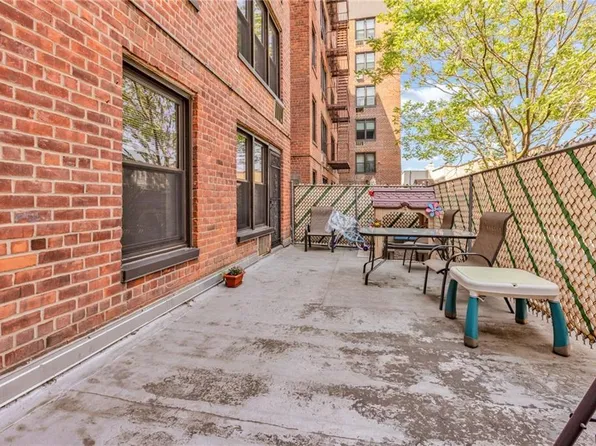 1075 Sheepshead Bay Road image 23 of 23