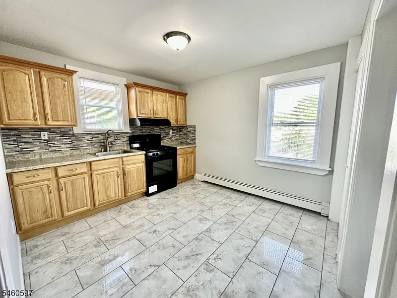 2 bed, 1.0 bath, $2,600 — Photo 1