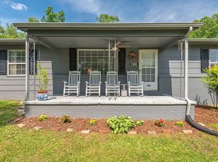 2106 Schaeffer Rd, Knoxville, TN 37932