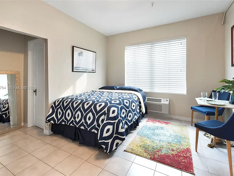 3710 Collins Ave #N-305 — Photo 3