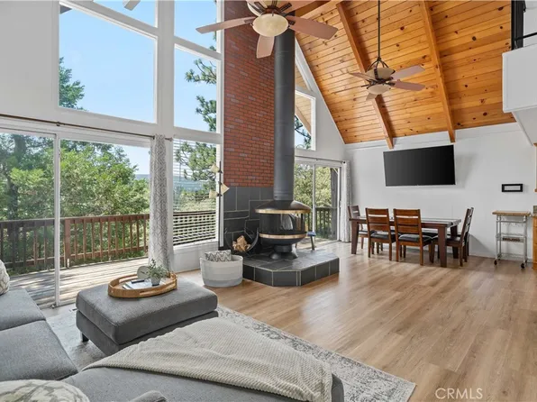 357 Pioneer Rd, Lake Arrowhead, CA 92352