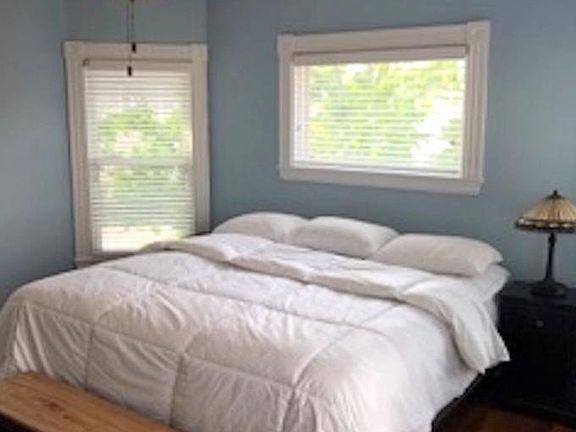 3rd image of 20 Union Ave