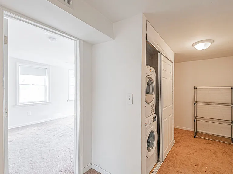 2100 St. Albans St — Photo 5