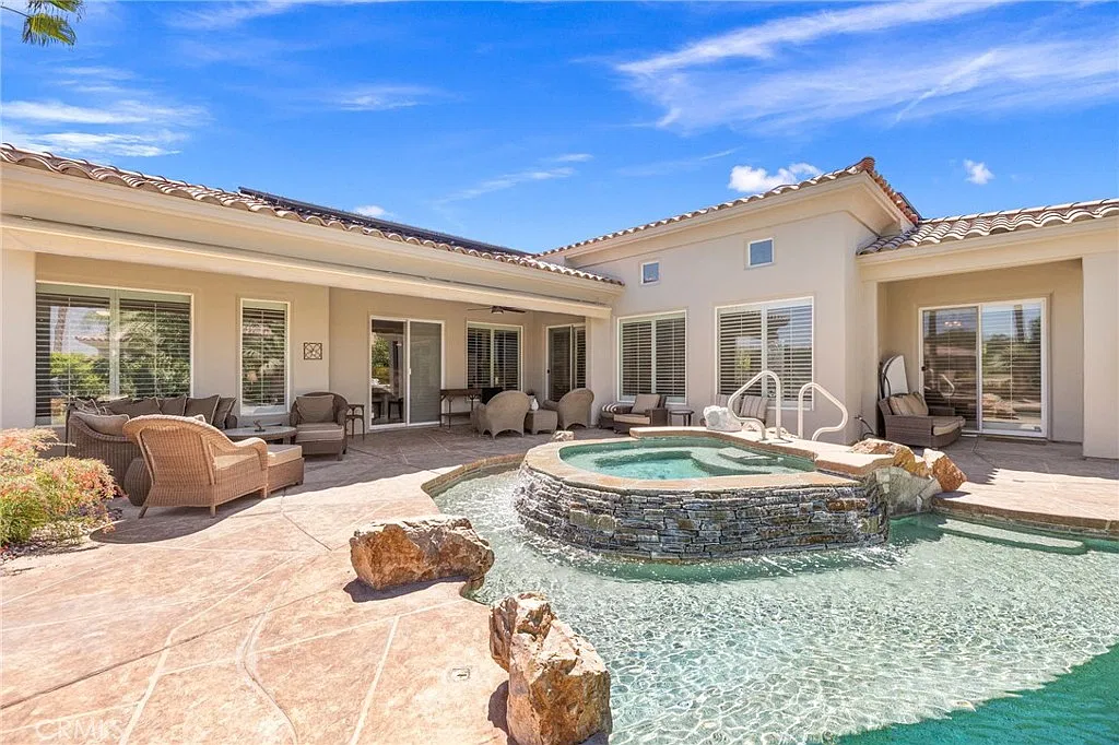3 bed, 3.5 bath, 2886 sqft, $10,000 — Photo 3