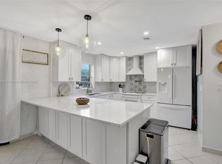 3651 NW 95th Ter APT 901, Fort Lauderdale, FL 33351