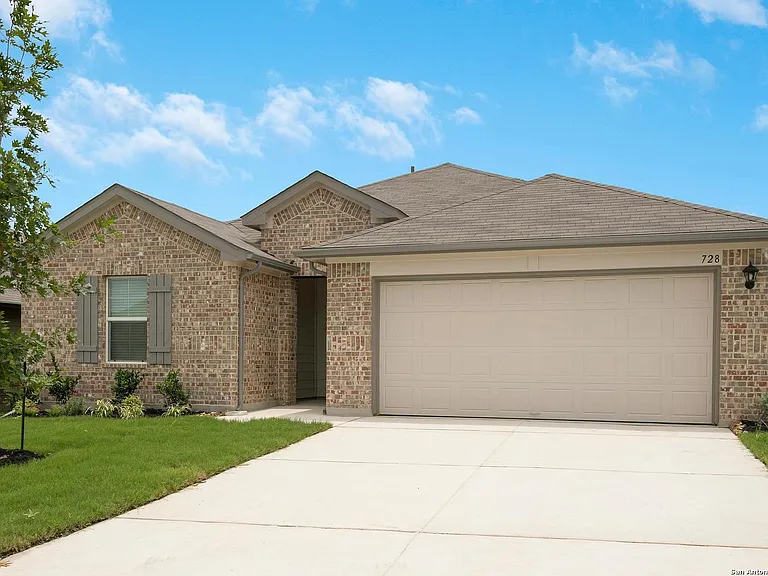 728 Armadillo Dr — Photo 3