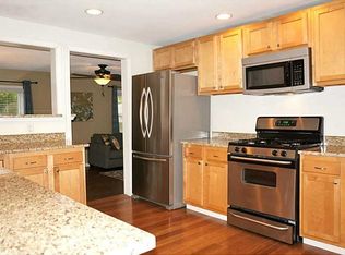 100 Lyman Ave, Warwick, RI 02888