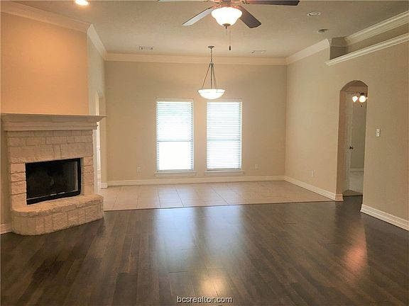 2nd image of 2200 Brougham Pl