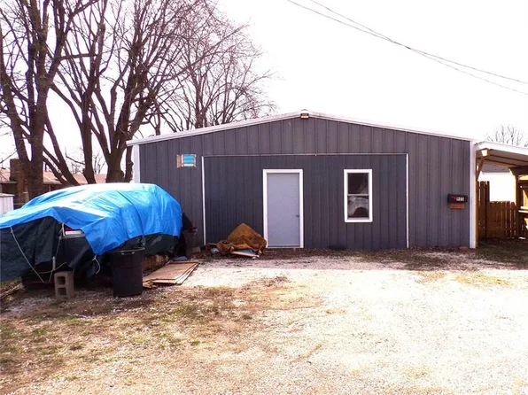 903 S Clark St, Vandalia, MO 63382