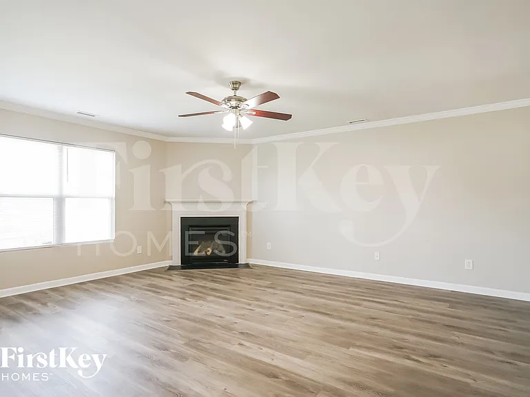 6831 Horseback Ln — Photo 3
