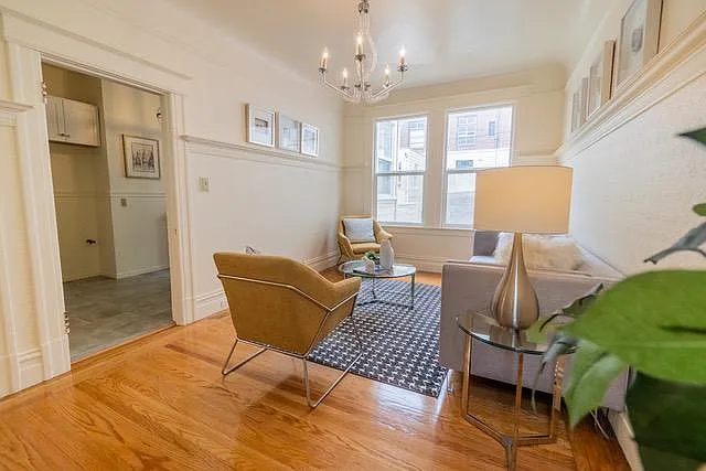 Living / Bedroom optional - Sunny orientation - south.