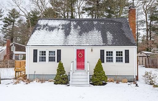 1st image of 2 Woodland Ave