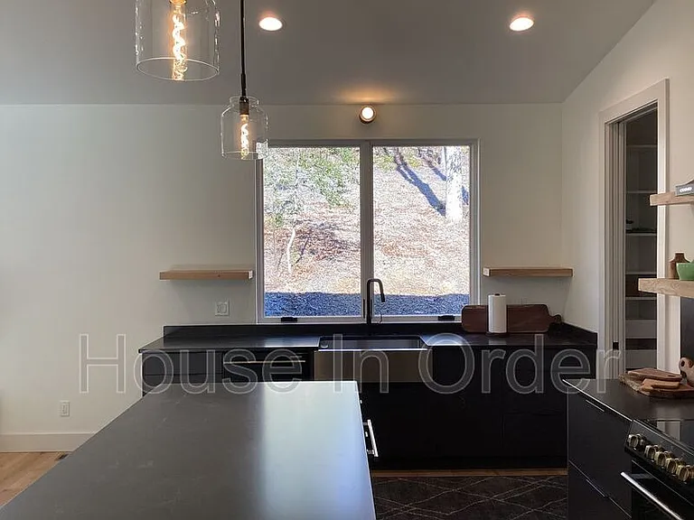 170 Mountain Laurel Ln — Photo 12