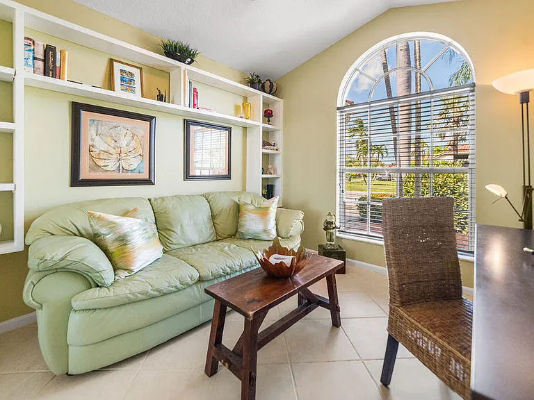 1256 Lake Breeze Dr — Photo 25