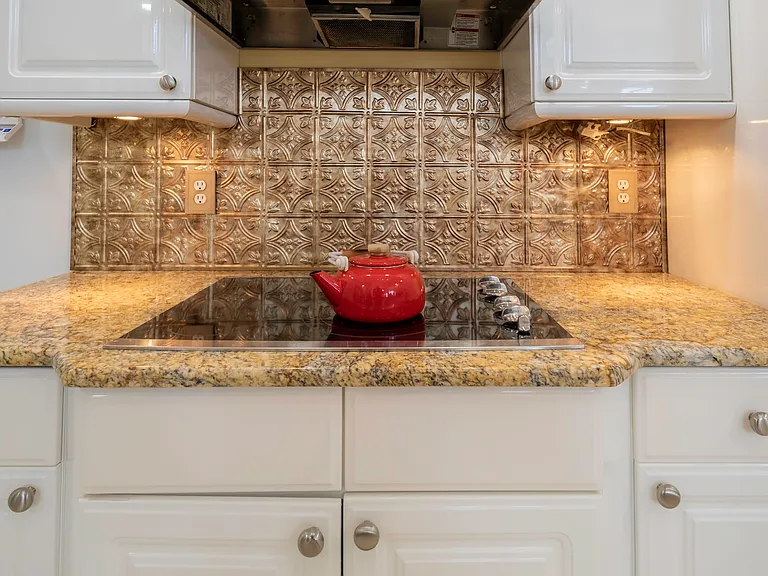 10849 Bal Harbor Dr — Photo 26