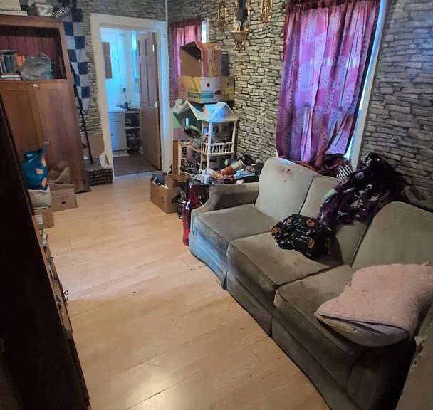416 D St NE — Photo 3