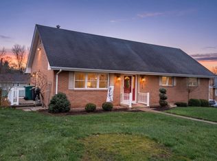 118 Ridgeway Dr, Bridgeport, WV 26330