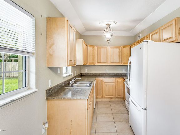 5th image of 1312 Ashwood Dr