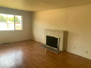2282 Wyda Way — Photo 2