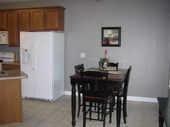 5th image of 137 Cindy Anne Dr