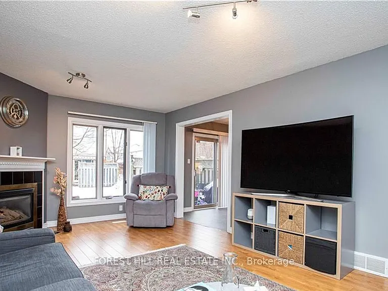 1478 Adelaide St N #23 — Photo 6