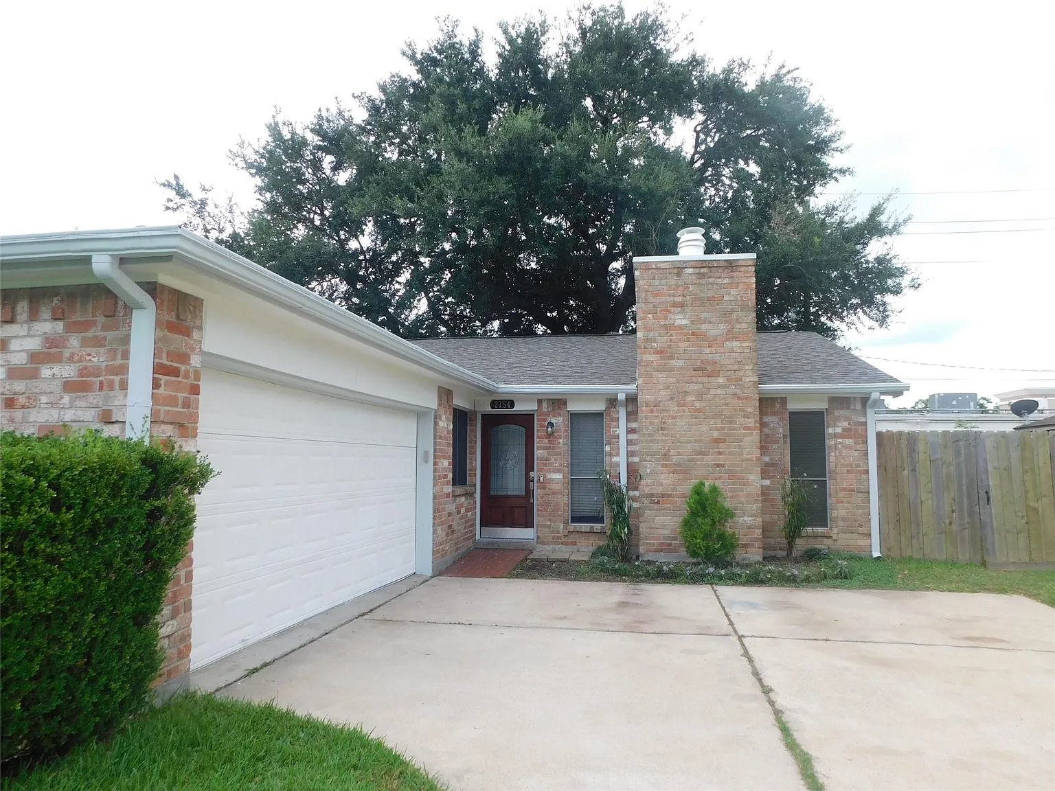 3 bed, 2.0 bath, 1635 sqft, $2,250 — Photo 2