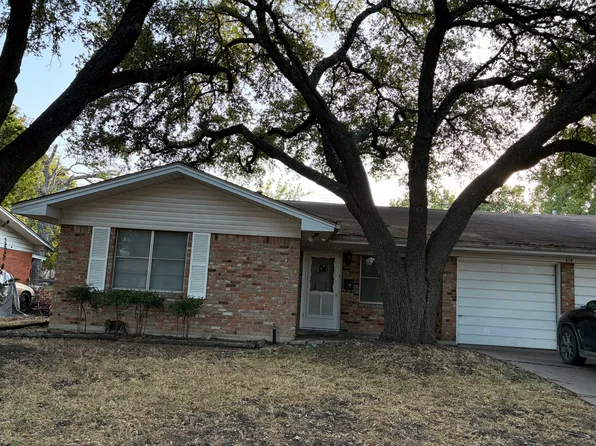 818 N 57th St, Waco, TX 76710