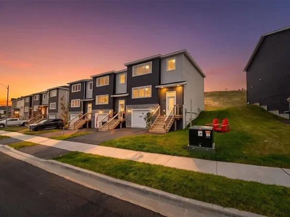 42 Trenton Drive, Paradise, NL A1L4B8