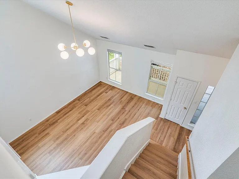140 Schmidt — Photo 11