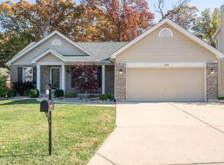 5120 Romaine Spring Dr, Fenton, MO 63026