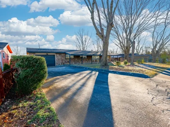 110 Kane St, Siloam Springs, AR 72761