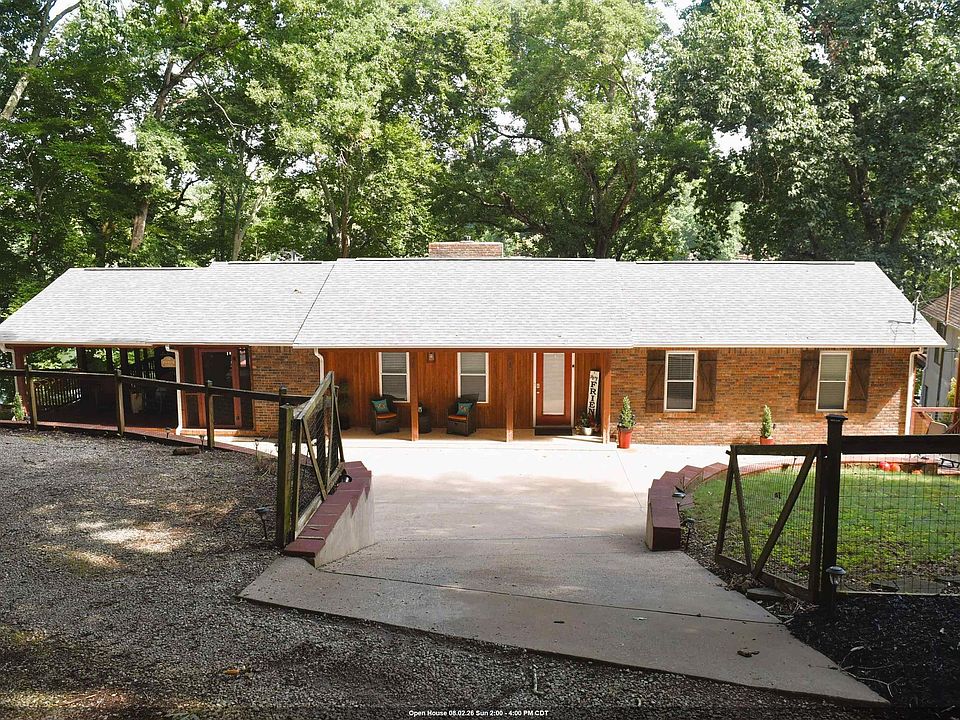 1st image of 570 Shoals Ave