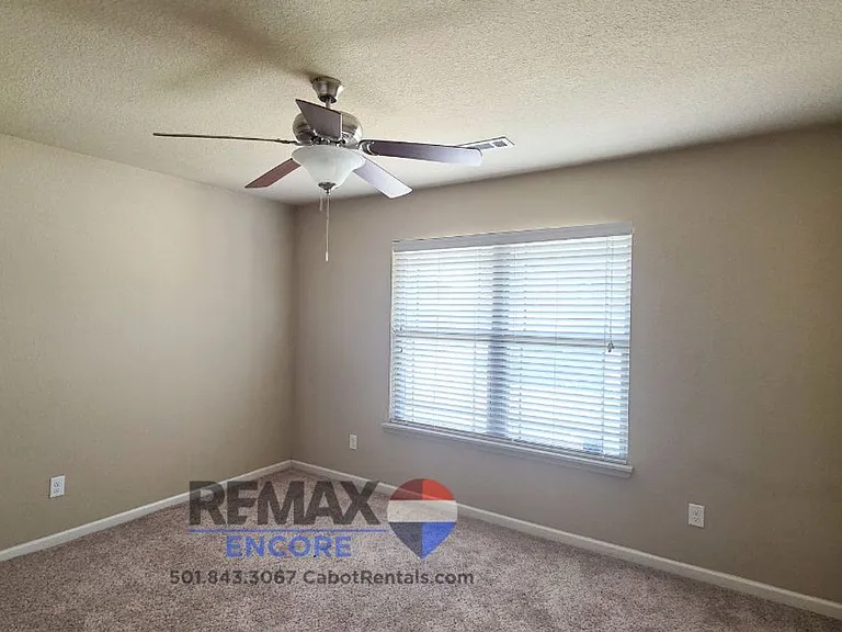 113 Harvick Cir — Photo 11