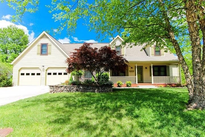 1st image of 2117 Port Royal Dr