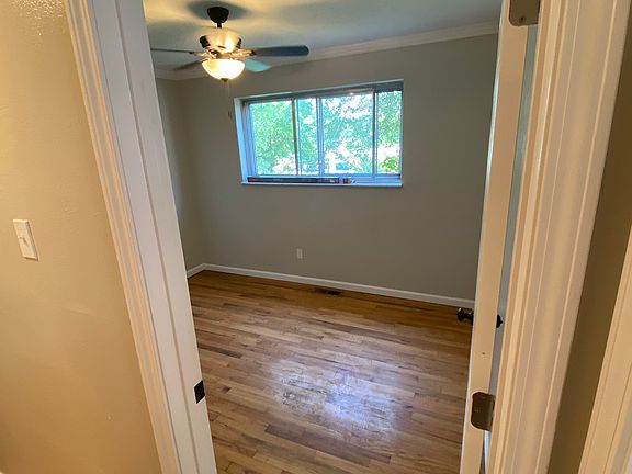3rd image of 6120 Vermont Ave #6120