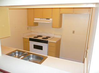 376 E Surfside Dr, Port Hueneme, CA 93041