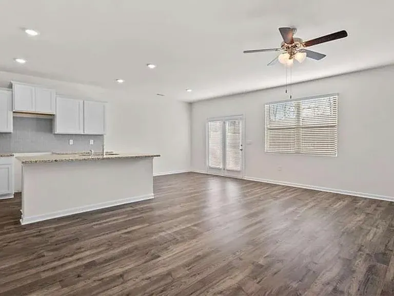 1309 Aura Ln #1309 — Photo 2