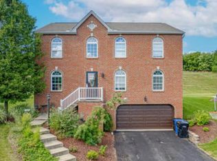 11893 Dartmoor Dr, North Huntingdon, PA 15642