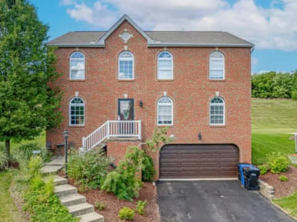 11893 Dartmoor Dr, North Huntingdon, PA 15642