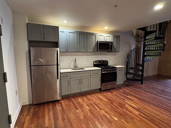 3rd image of 4700 Kingsessing Ave Unit 102