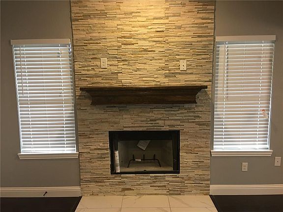 4th image of 4601 Mariner Dr