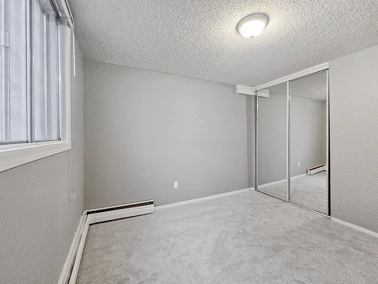 1337 13th Ave SW — Photo 6