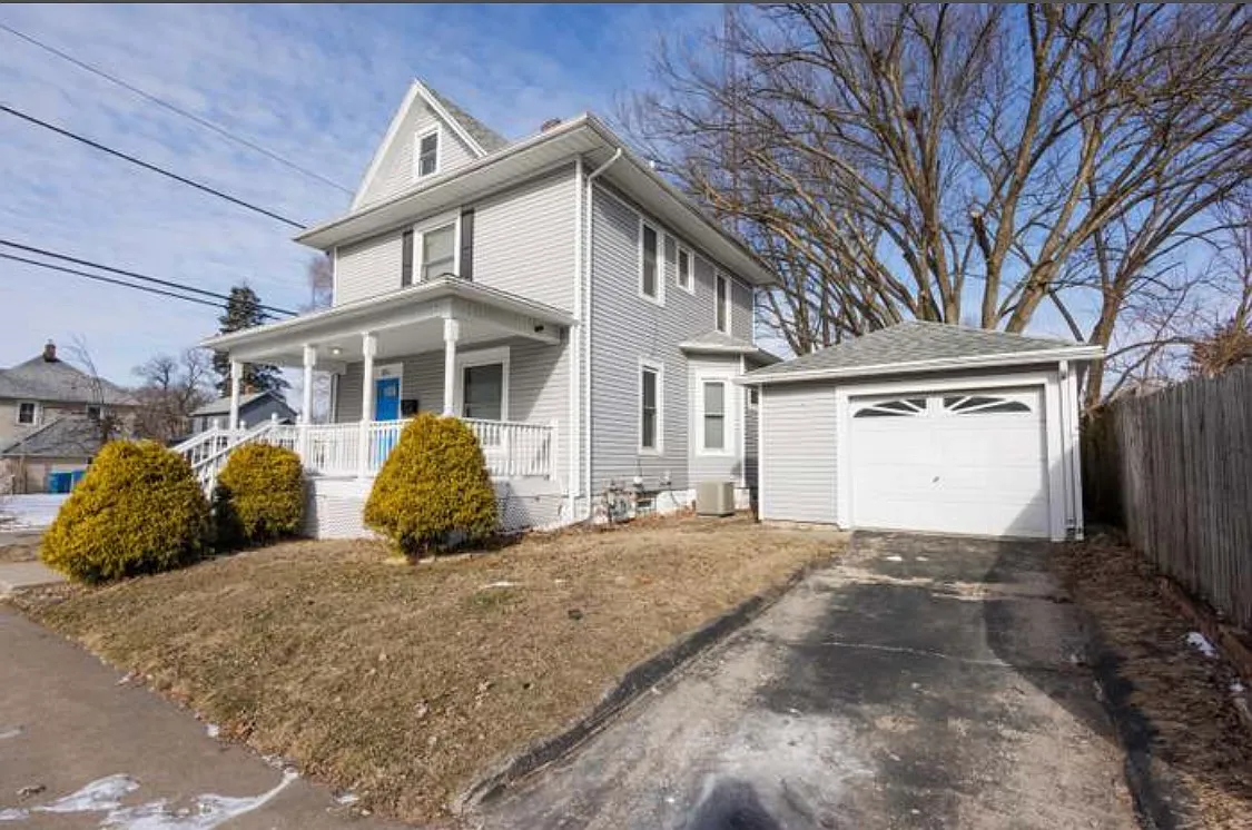 4 bed, 1548 sqft, $2,300 — Photo 3