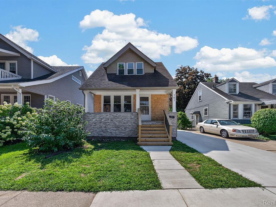 761 Columbia Rd, photo 2